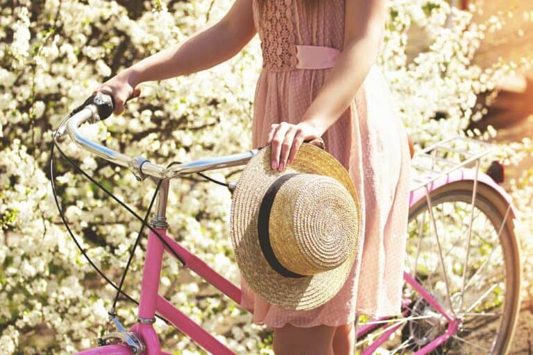 Vintage Kleid in Rosa (de.depositphotos.com)