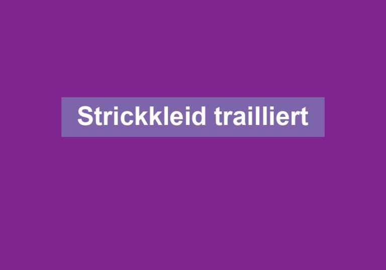 Strickkleid trailliert